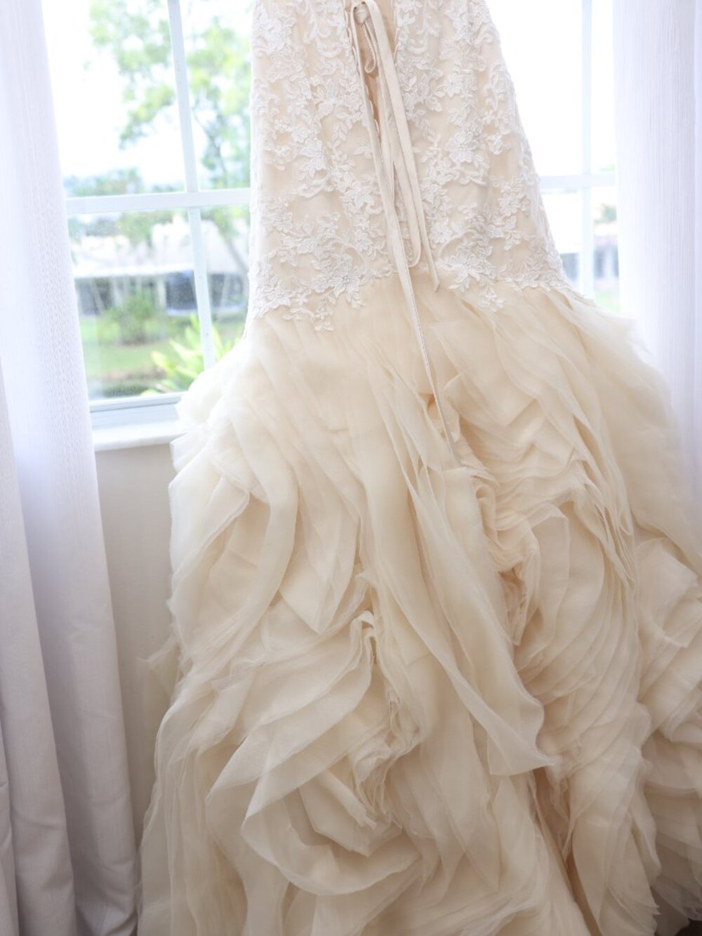 Paulina wedding gown by Maggie Sottero - Picture 5 of 16